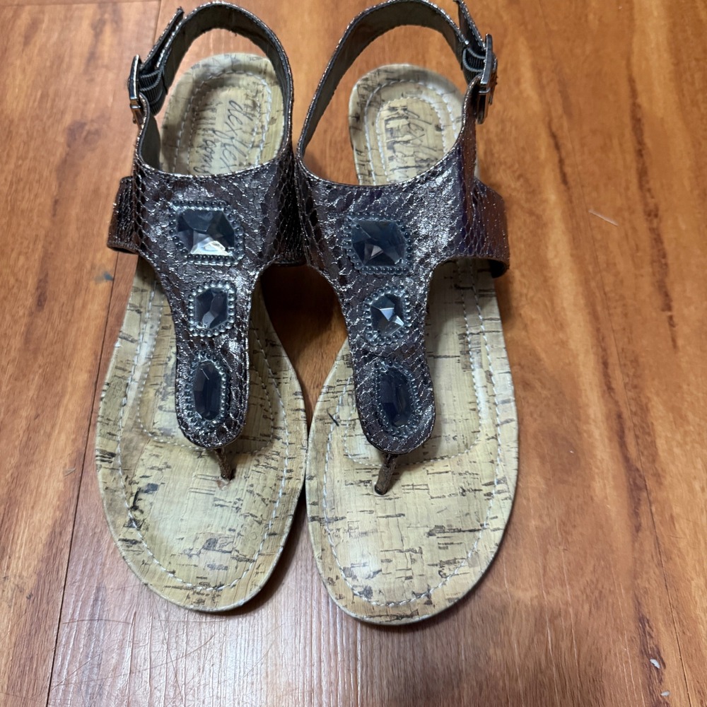 Dexflex Comfort Wedge Sandals Womens 8.5 Metallic Pewter Jewel T-Strap Cork Heel